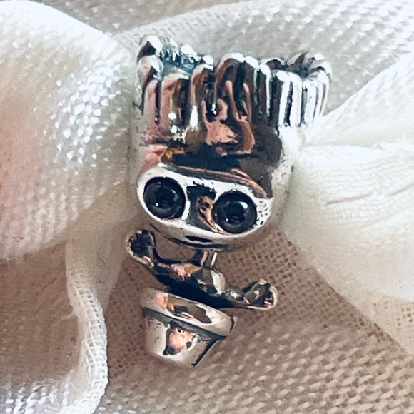 🌱 NWOT Groot Charm – Guardians of the Galaxy ✨ - Picture 2 of 13